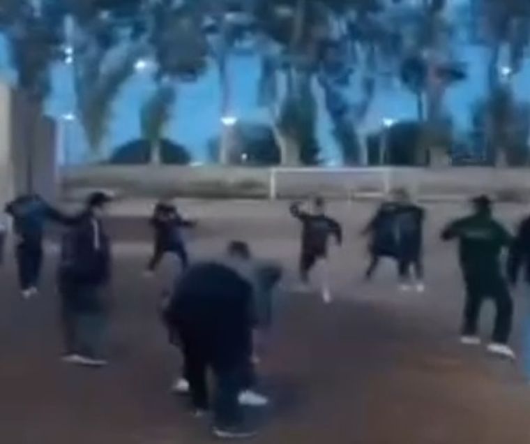El tremendo hecho dejó varios heridos y autos destrozados.
