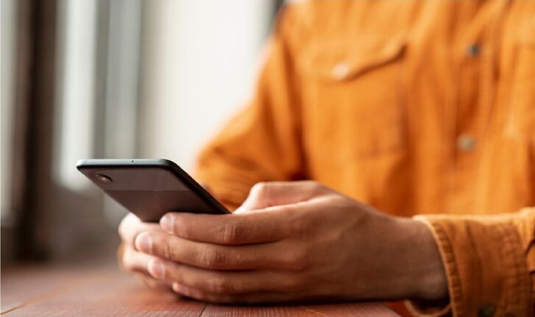 El truco para transcribir los mensajes de WhatsApp. Foto: Freepik