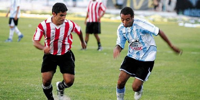 Duelo de mendocinos. El Chaca y El Boli debutan mañana en el Argentino B. Foto: Alfredo Olmedo