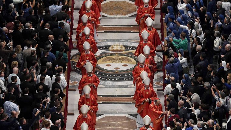 La historia de los 267 Papas a lo largo de la historia Foto: EFE