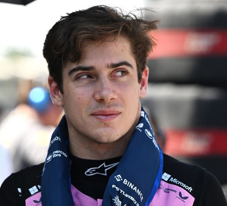 Franco Colapinto alentó a Kevin Benavides tras el prólogo del Rally Dakar 2026 y el intercambio no pasó desapercibido. &nbsp;