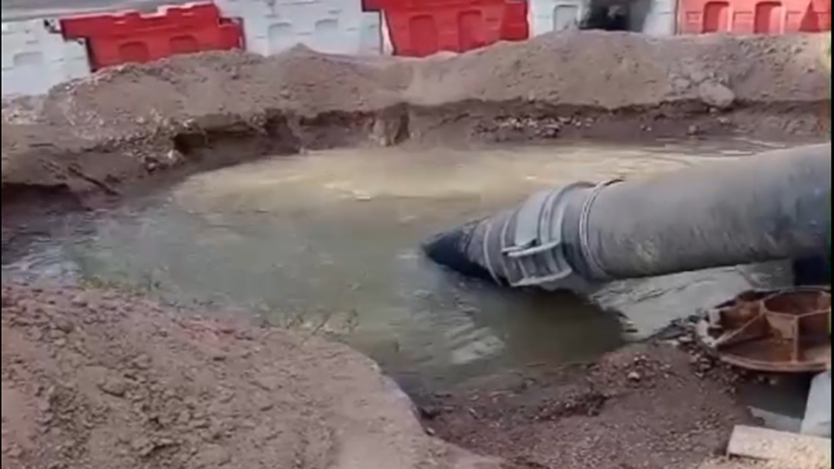 Desbordes cloacales en Los Corralitos: cuáles son los riesgos a los que están expuestos los vecinos