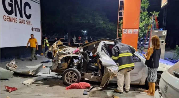 Así quedó el rodado tras la explosión. Ocurrió en Orán, Salta Foto: Gentileza El Tribuno