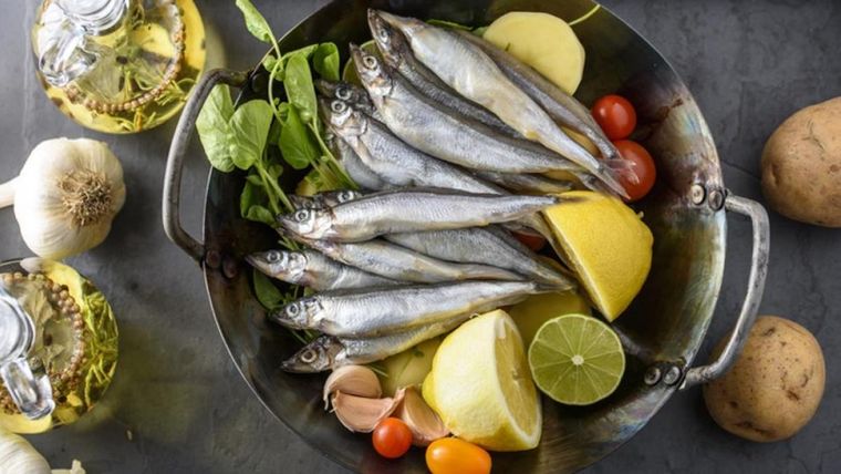 A comer sardinas y con gusto para nutrir tu piel y tu plato. Foto: Archivo A comer sardinas y con gusto para nutrir tu piel y tu plato. Foto: Archivo