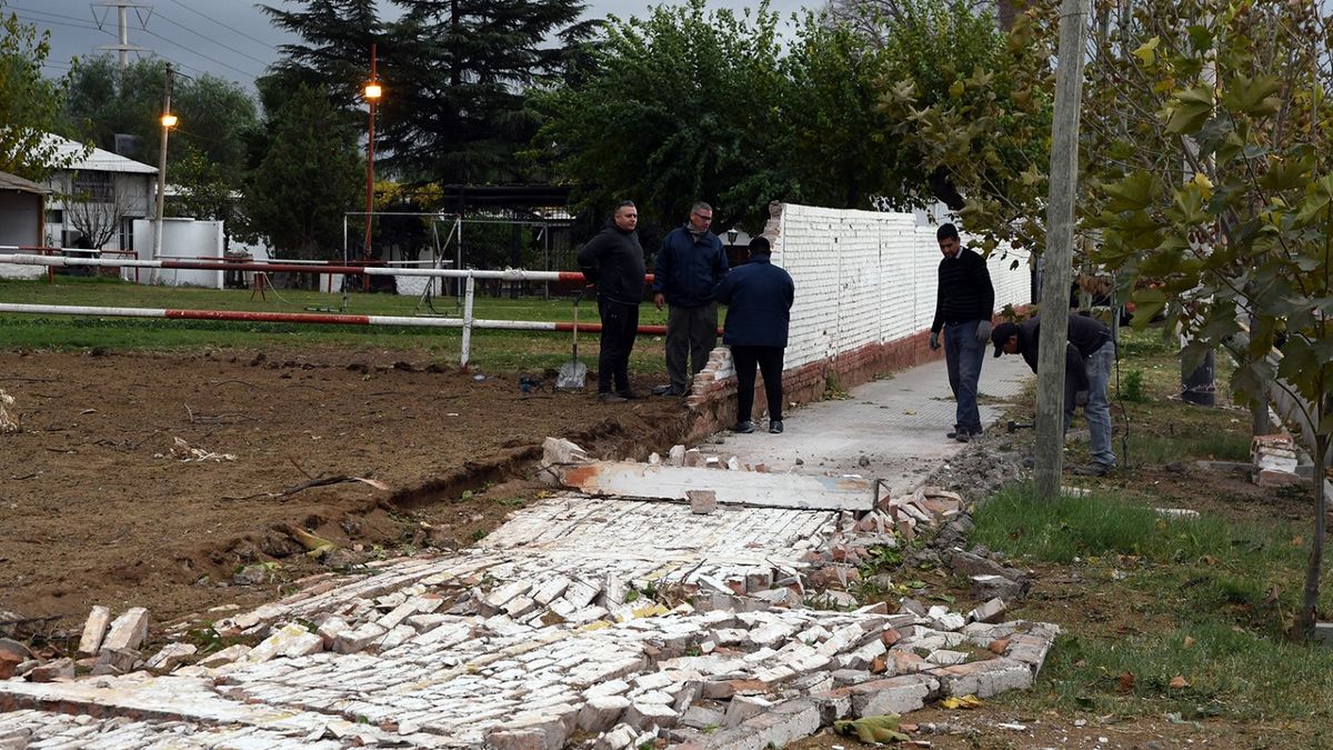 Tres años después de ser derribada por el Zonda: cómo quedó la pared de la Policía Montada