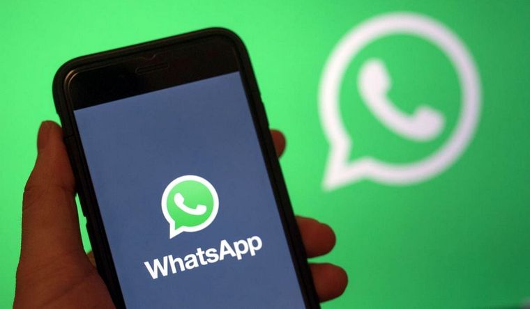 Whatsapp, la aplicación de Meta sigue ofreciendo novedades. Foto: Efe. 