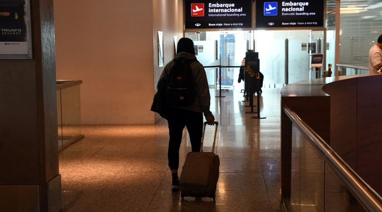 Preocupa la cantidad de mendocinos que consideran irse del país Foto: ALF PONCE MERCADO / MDZ