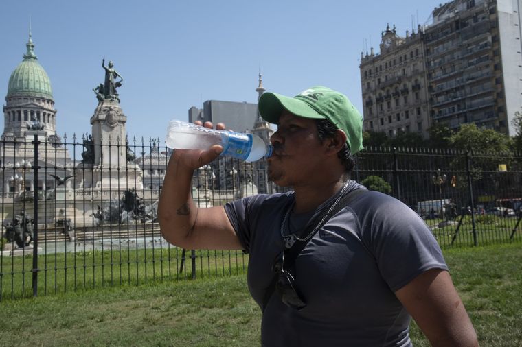 El SMN anticipa una máxima de 30 grados para la Ciudad de Buenos Aires este sábado Foto: Télam