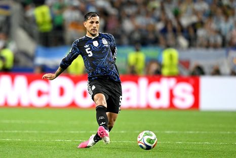Leandro Paredes habló antes del duelo con Egipto, se ilusionó con ser titular y dejó una reflexión sobre la eliminación de Brasil. Leandro Paredes habló antes del duelo con Egipto, se ilusionó con ser titular y dejó una reflexión sobre la eliminación de Brasil.