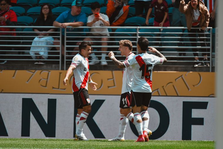 Sin brillar, River se impuso 3-1 ante Urawa Red Diamons en su debut en el Mundial de Clubes