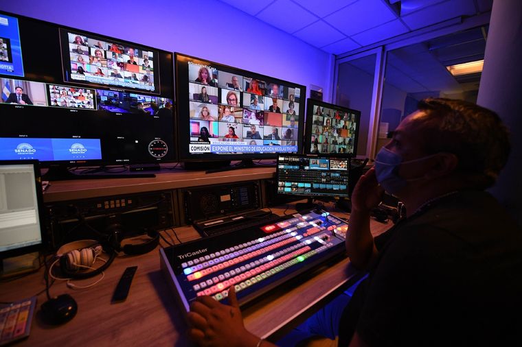 Las sesiones virtuales provocaron cruces en el Congreso.