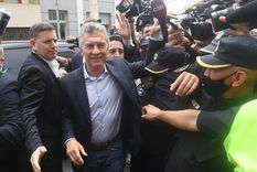 Mauricio Macri tiró al piso el micrófono de un periodista de C5N. Foto: Télam.