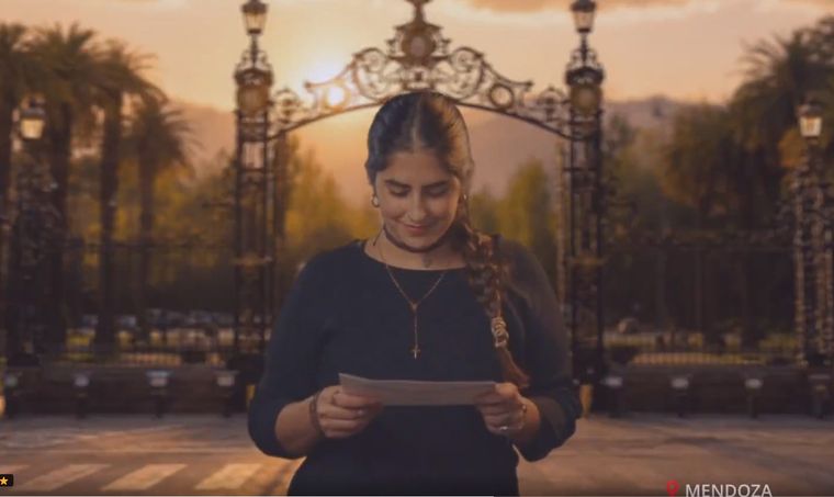 Los portones del Parque San Martín tienen un lugar destacado en el video de la Selección.