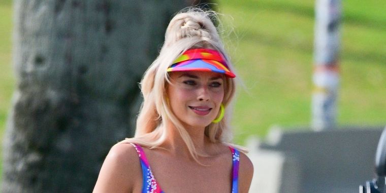 Foto: https://www.esquire.com/es/actualidad/cine/a41311930/barbie-margot-robbie-rodaje/