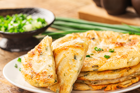 Receta fácil de panqueques de cebolla de verdeo Receta fácil de panqueques de cebolla de verdeo