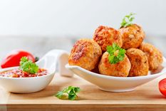 Albóndigas de pollo Una receta muy sencilla para hacer en pocos minutos. Foto: Shutterstock