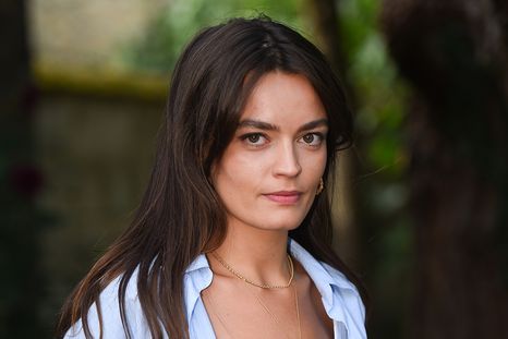 Foto: https://smoda.elpais.com/celebrities/emma-mckey-sex-education-netflix-pelicula-eiffel/