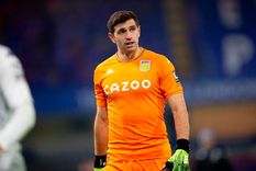 la fuerte decision del aston villa de dibu martinez tras un arranque en zona de descenso