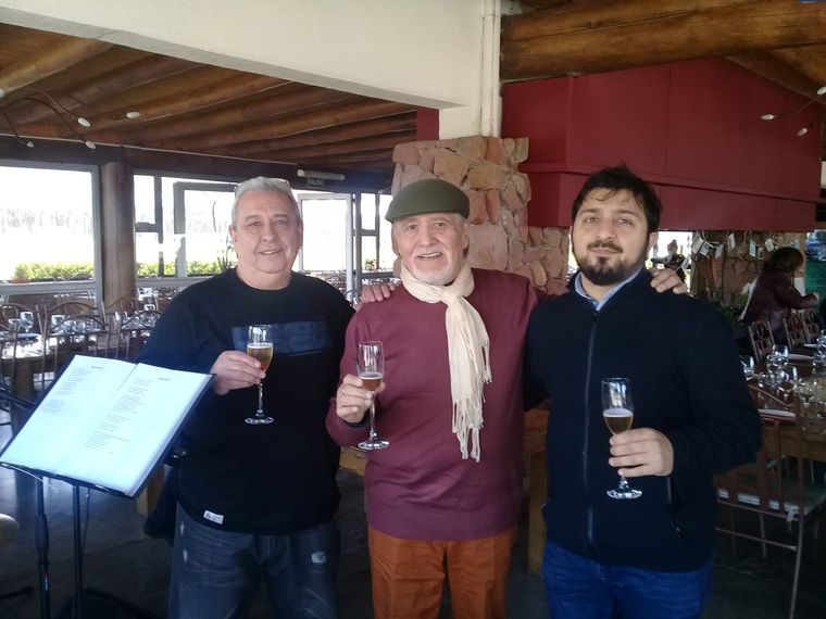&nbsp;Ricardo Vaccari, Pocho Sosa y Mario Galván en la previa de una presentación de Pocho Sosa Trío. Foto: gentileza de Ricardo Vaccari.