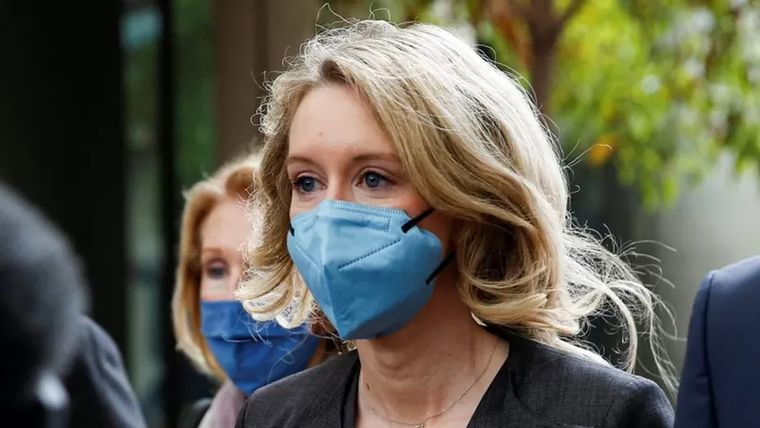 Foto: REUTERS. Elizabeth Holmes se convirtió en multimillonaria a los 31 años de edad.