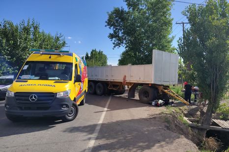 El accidente se produjo en calle Severo del Castillo. EL joven murió en el microhospital de Puente de Hierro.&nbsp;