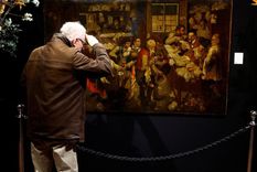 Una obra de arte escondida detrás de una puerta en una casa familiar resultó ser una joya y fue vendida en una cifra superior a los 800.000 dólares. Foto: Gonzalo Fuentes/Reuters