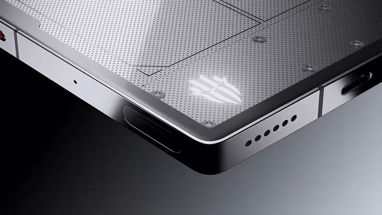 El sistema de enfriamiento del Red Magic 11 Pro combinará líquido y aire para máxima eficiencia. El sistema de enfriamiento del Red Magic 11 Pro combinará líquido y aire para máxima eficiencia.