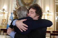 El presidente Javier Milei y el ministro de Economía, Luis Caputo.&nbsp;