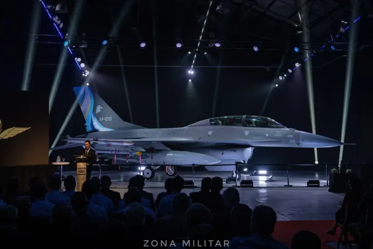 Estos aviones F-16 necesitan de instalaciones y tecnología acorde a su funcionamiento para operar de la mejor manera.