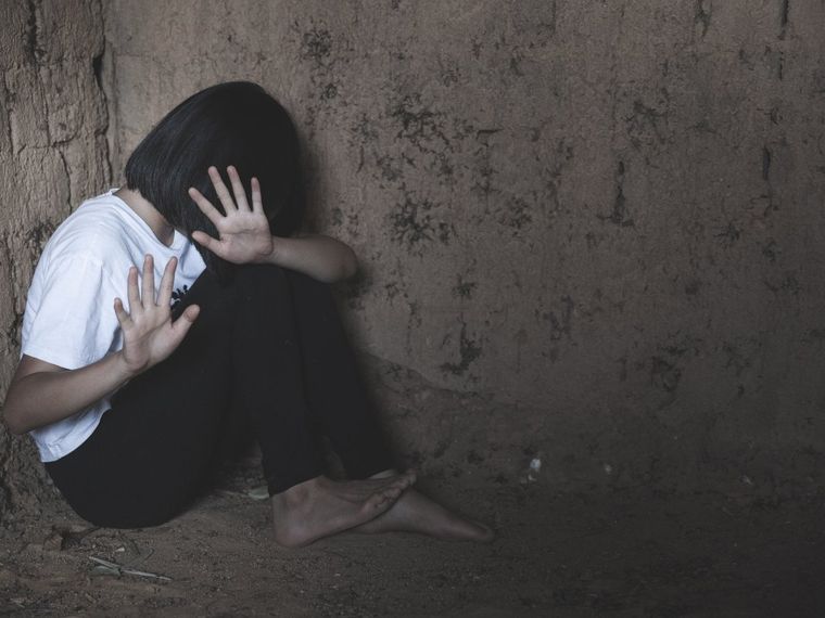 La nenas de 9 y 6 años eran abusadas por el padrastro de su madre