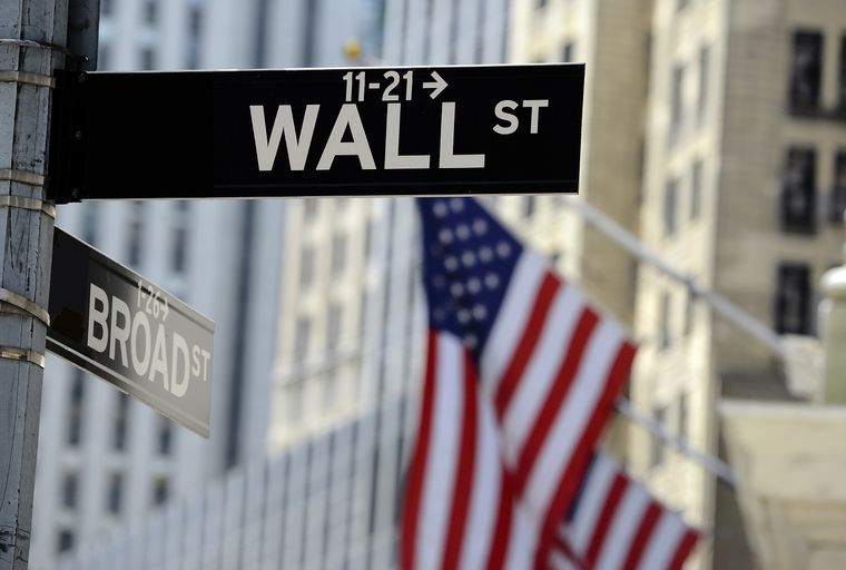 Acciones y bonos argentinos picaron en punta tomando posiciones en activos locales en Wall Street tras el triunfo de Javier Milei Foto: Shutterstock