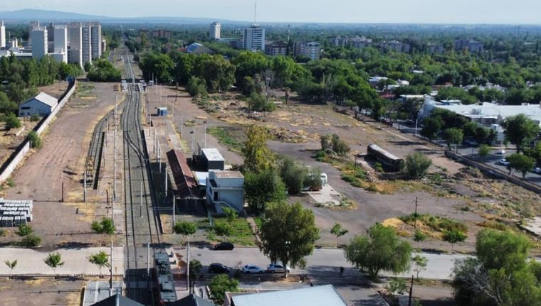 De las vías del Metrotranvía hacia el oeste es la zona que corresponde a la primera subasta. Foto: Claudio Gutiérrez