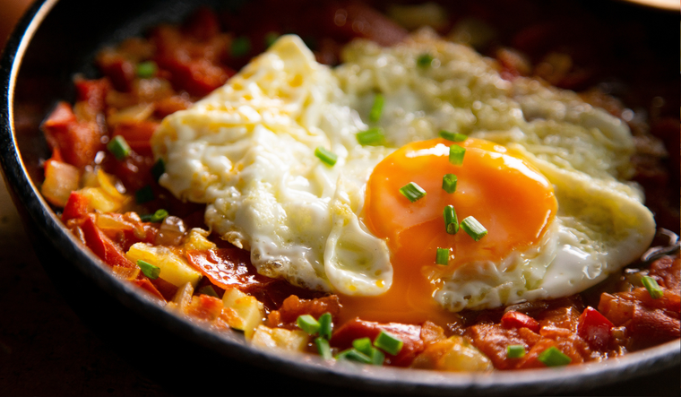 Tomate, pimiento, calabacín, berenjena y cebolla son esenciales; cada verdura aporta color, textura y nutrientes. ¡Una receta increíble! Tomate, pimiento, calabacín, berenjena y cebolla son esenciales; cada verdura aporta color, textura y nutrientes. ¡Una receta increíble!