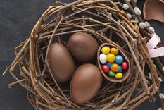 Los huevos simbolizan la vida nueva, la fertilidad y la esperanza.