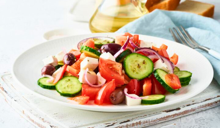 Descubre la ensalada griega: un plato clásico de la cocina mediterránea Foto: Shutterstock