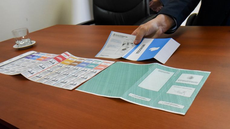 Habrá dos boletas y urnas en las próximas elecciones. 