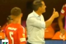 El gesto de Farré a la platea de Boca Foto: Captura Video