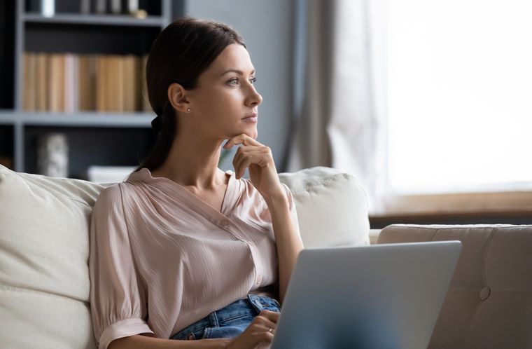 Estos sueños dejan pensando. Estos sueños dejan pensando. 