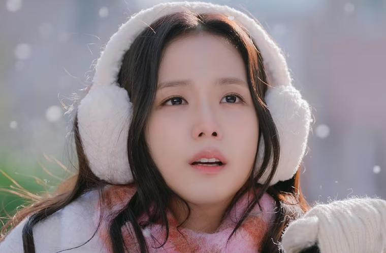 Jisoo protagoniza Un novio por suscripción, la nueva comedia romántica coreana de Netflix. Foto: Netflix Jisoo protagoniza Un novio por suscripción, la nueva comedia romántica coreana de Netflix. Foto: Netflix