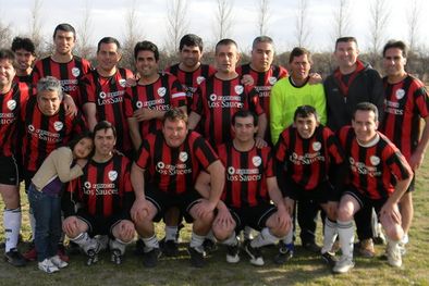 MDZol | De Primera F.C. estrenando camiseta, otro Milan en Las Virgenes.