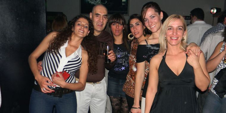 Andrea, Laura, Sergio, Mónica, Flavia y Lili. Foto: Cecilia Cannizzo/Mediamza.com