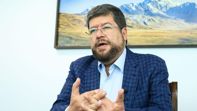 Samuel Doria Medina se postula por cuarta vez la presidencia de Bolivia.