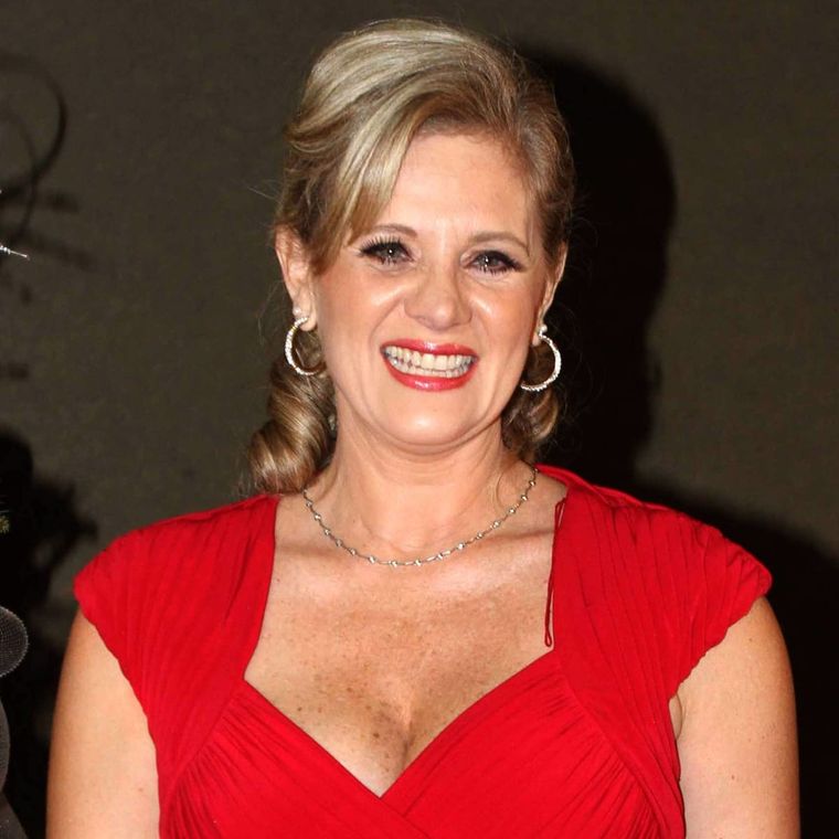 Foto: https://www.allvipp.com/es/celebridades/erika-buenfil