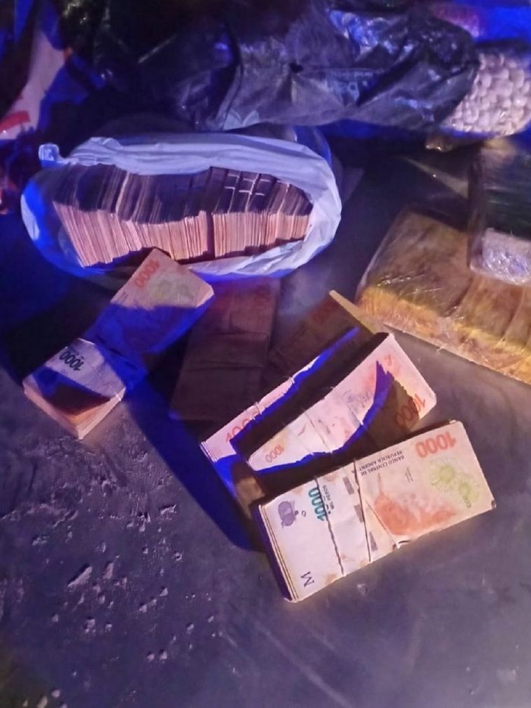 En el allanamiento fueron incautados casi 4 millones de pesos en efectivo Foto: Ministerio de Seguridad de Mendoza