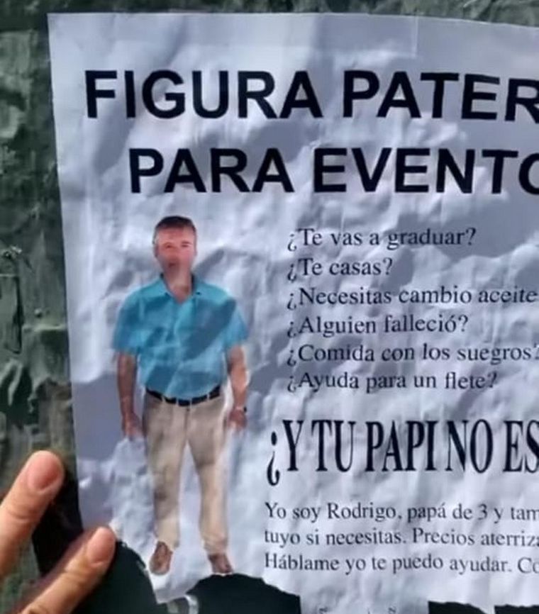 El insólito emprendimiento de un hombre que se ofrece como padre en alquiler o figura paterna para eventos Foto: Captura de video