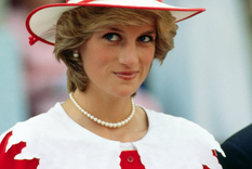 Es cierto que Lady Di tuvo que tolerar numerosos rumores infundados incluso cuando estaba con vida. Foto: US Weekly - https://www.usmagazine.com/wp-content/uploads/2019/06/Royal-Family-Tributes-to-Princess-Diana-PP.jpg