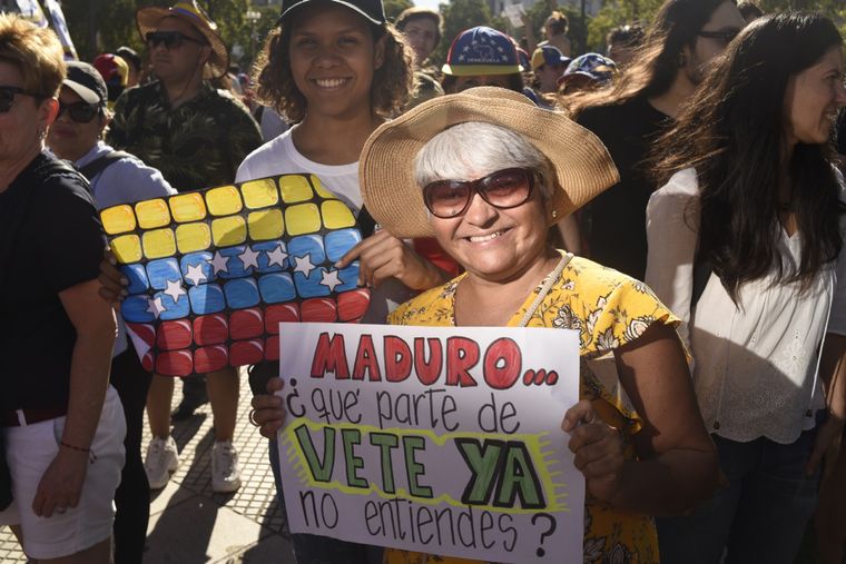 Los venezolanos se manifiestan en el mundo por la democracia en su país. Foto: Juan Mateo Aberastain/MDZ