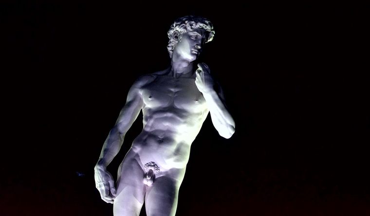 Replica del David de Miguel Ángel, en la ciudad de Resistencia, Provincia del Chaco. Foto: Efe.