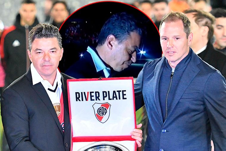Gallardo y un momento incómodo entre la gente de River y Brito. Foto: Télam