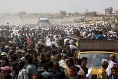 La distribución de ayuda humanitaria genera tensas y peligrosas multitudes en la Franja de Gaza.